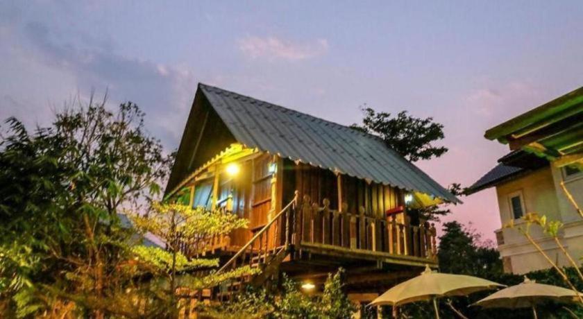 Oyo 1155 Bikers House And Enduro Tours Chiang Mai Hotel Eksteriør billede